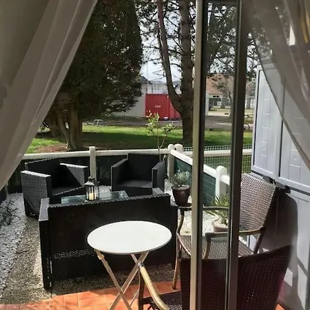 Apartment Avec Terrasse Proche *